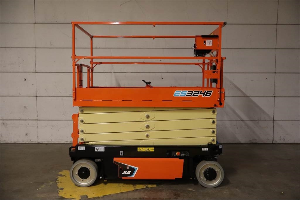 JLG 3246ES - Nůžková plošina: obrázek 1 JLG 3246ES - Nůžková plošina: obrázek 1