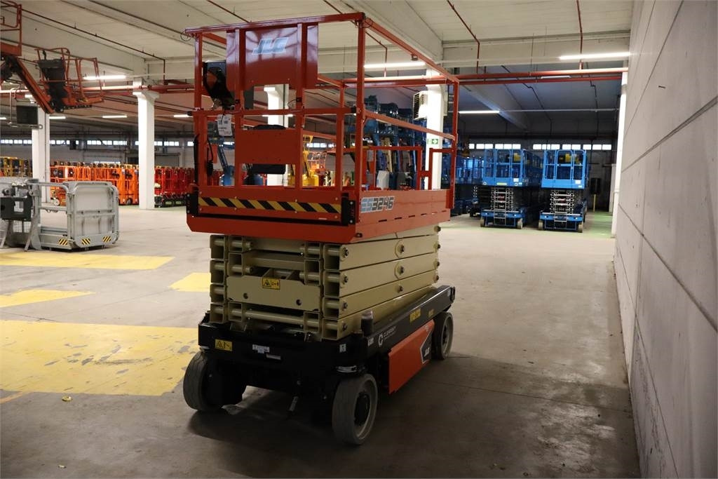 JLG 3246ES - Nůžková plošina: obrázek 4 JLG 3246ES - Nůžková plošina: obrázek 4