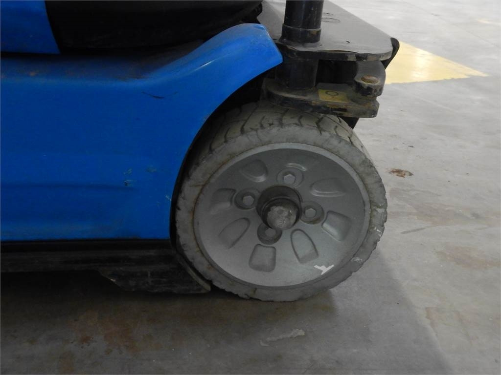 Vertikální sloupový výtah Manitou 100VJR: obrázek 15