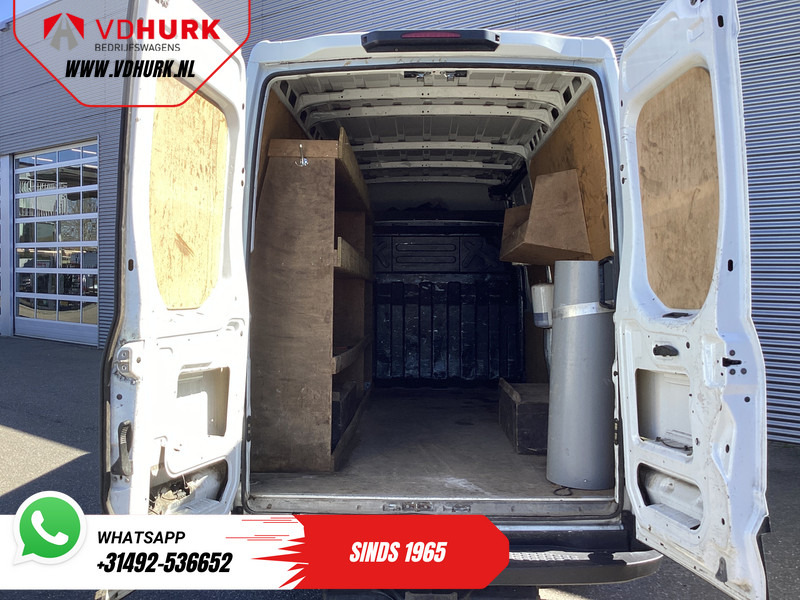 Iveco Daily 35C13V 2.3 L2H2 EXPORT ONLY Dubbel lucht/ 3.5t Trekverm./ Airco/ 3 Persoons/ Gev. Stoel/ Trekhaak - Furgon: obrázek 5 Iveco Daily 35C13V 2.3 L2H2 EXPORT ONLY Dubbel lucht/ 3.5t Trekverm./ Airco/ 3 Persoons/ Gev. Stoel/ Trekhaak - Furgon: obrázek 5