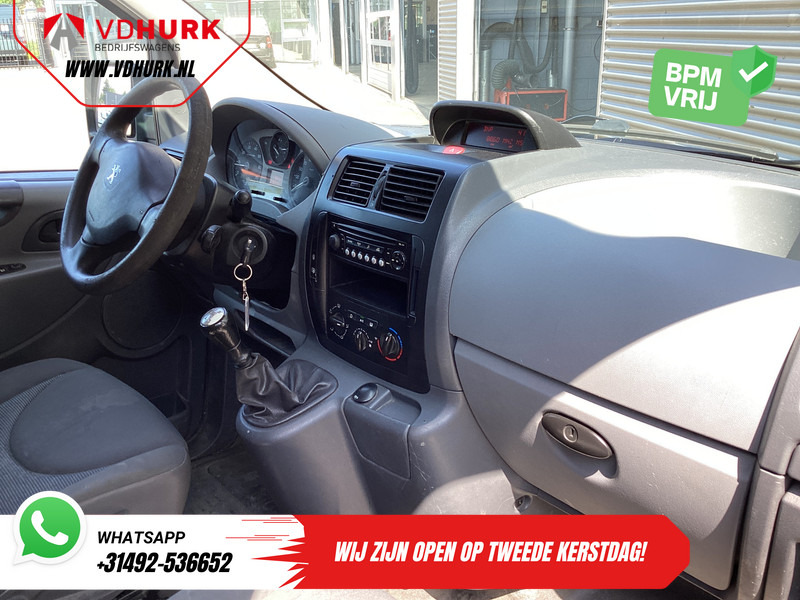 Peugeot Expert 1.6 HDI L2 DC Dubbel Cabine EXPORT ONLY DB Riem V.V./ APK 5-26'/ Airco/ Trekhaak - Malá dodávka, Dodávka s dvojitou kabinou: obrázek 3 Peugeot Expert 1.6 HDI L2 DC Dubbel Cabine EXPORT ONLY DB Riem V.V./ APK 5-26'/ Airco/ Trekhaak - Malá dodávka, Dodávka s dvojitou kabinou: obrázek 3