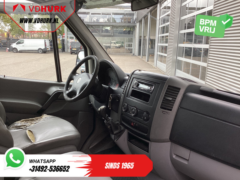 Volkswagen Crafter 2.5 TDI EXPORT Open laadbak 268x201x40/ 5 cil./ 7 Pers./ Trekhaak/ Airco/ Radio - Dodávka valník, Dodávka s dvojitou kabinou: obrázek 3 Volkswagen Crafter 2.5 TDI EXPORT Open laadbak 268x201x40/ 5 cil./ 7 Pers./ Trekhaak/ Airco/ Radio - Dodávka valník, Dodávka s dvojitou kabinou: obrázek 3
