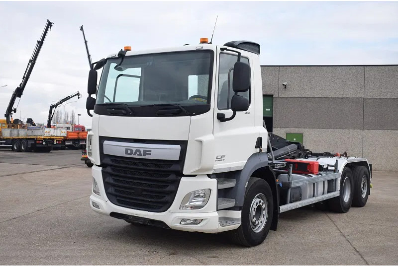 DAF CF 460 - Hákový nosič kontejnerů: obrázek 2 DAF CF 460 - Hákový nosič kontejnerů: obrázek 2