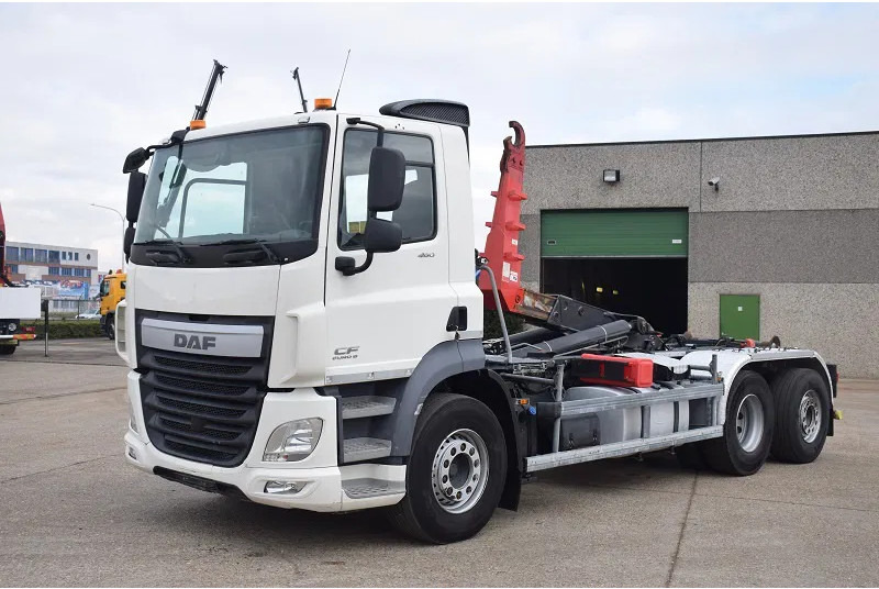 DAF CF 460 - Hákový nosič kontejnerů: obrázek 1 DAF CF 460 - Hákový nosič kontejnerů: obrázek 1