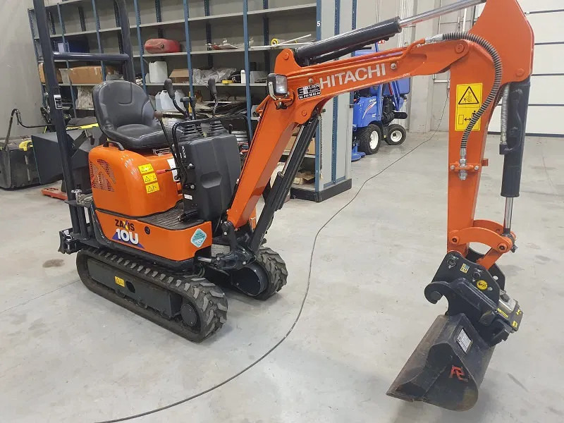 Hitachi ZX10U - 6 serie - 33 working hours - - Mini rýpadlo: obrázek 1 Hitachi ZX10U - 6 serie - 33 working hours - - Mini rýpadlo: obrázek 1