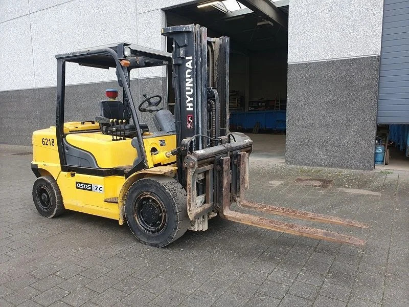 Hyundai 45DS.7E 7 ton 45DS.7E - Vysokozdvižný vozík: obrázek 4 Hyundai 45DS.7E 7 ton 45DS.7E - Vysokozdvižný vozík: obrázek 4