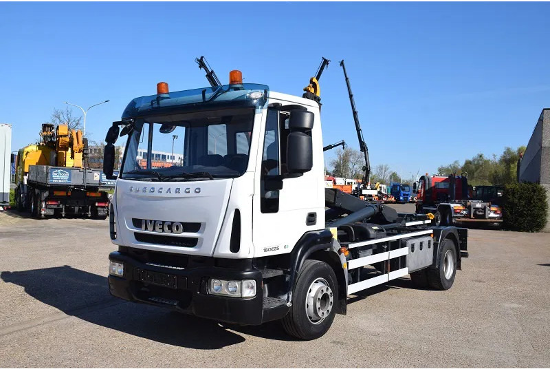 Iveco Iveco Eurocargo 160E25 - Hákový nosič kontejnerů: obrázek 2 Iveco Iveco Eurocargo 160E25 - Hákový nosič kontejnerů: obrázek 2