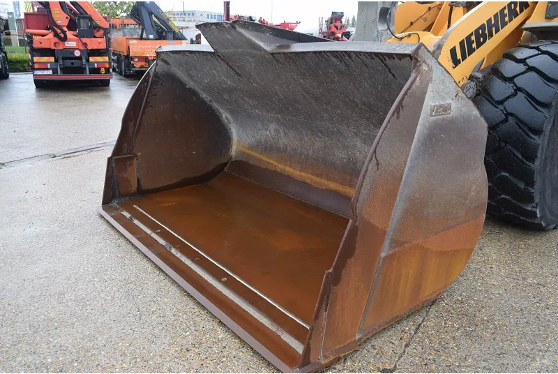 Liebherr L576 X power -stock id93 - Kolový nakladač: obrázek 4 Liebherr L576 X power -stock id93 - Kolový nakladač: obrázek 4