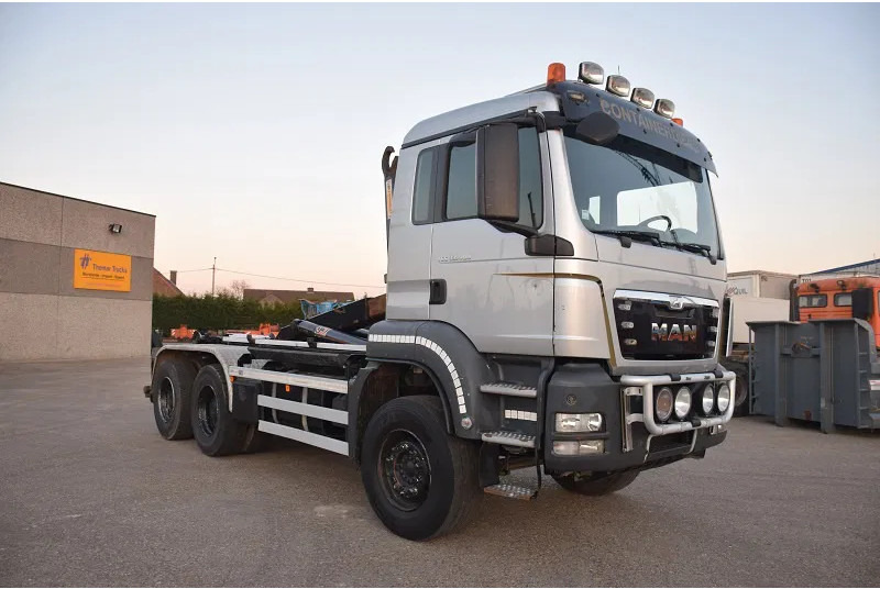 MAN TGS 33.400 - Hákový nosič kontejnerů: obrázek 4 MAN TGS 33.400 - Hákový nosič kontejnerů: obrázek 4