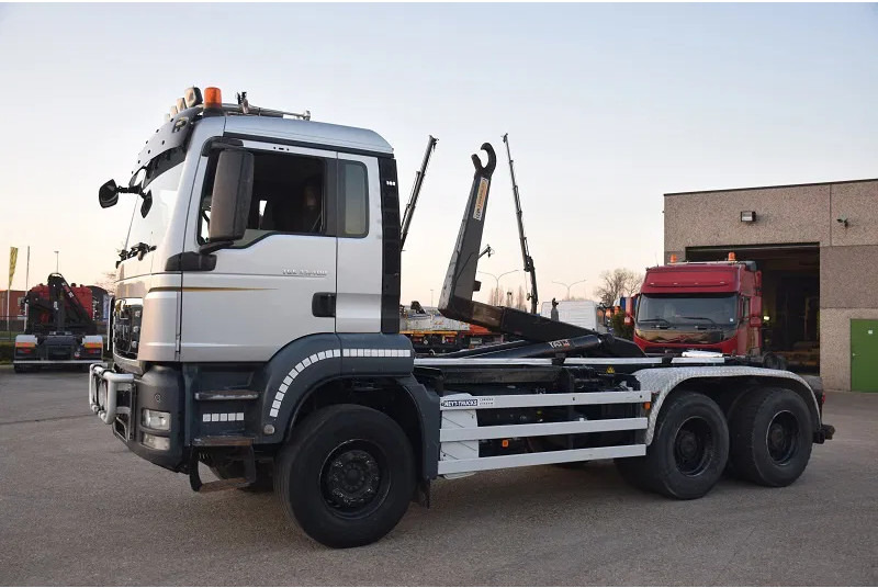 MAN TGS 33.400 - Hákový nosič kontejnerů: obrázek 3 MAN TGS 33.400 - Hákový nosič kontejnerů: obrázek 3