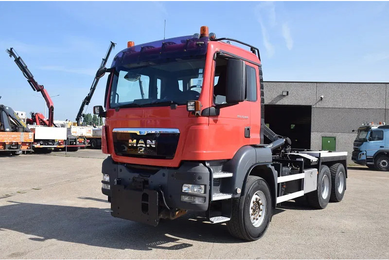 MAN TGS 33.440 - Hákový nosič kontejnerů: obrázek 3 MAN TGS 33.440 - Hákový nosič kontejnerů: obrázek 3