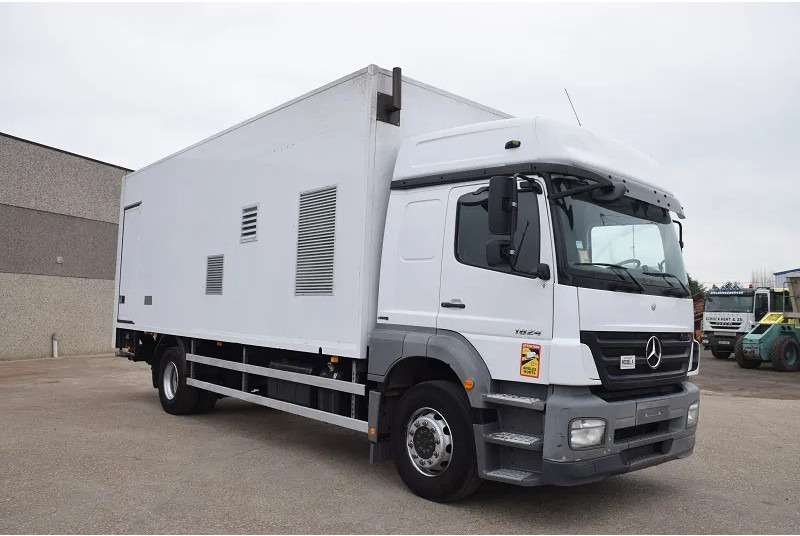 Mercedes-Benz Axor 1824 - Skříňový nákladní auto: obrázek 4 Mercedes-Benz Axor 1824 - Skříňový nákladní auto: obrázek 4