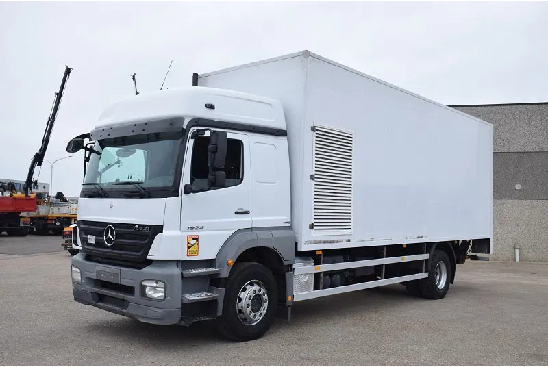 Mercedes-Benz Axor 1824 - Skříňový nákladní auto: obrázek 1 Mercedes-Benz Axor 1824 - Skříňový nákladní auto: obrázek 1
