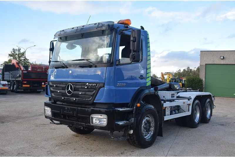 Mercedes-Benz Axor 2633 - Hákový nosič kontejnerů: obrázek 2 Mercedes-Benz Axor 2633 - Hákový nosič kontejnerů: obrázek 2