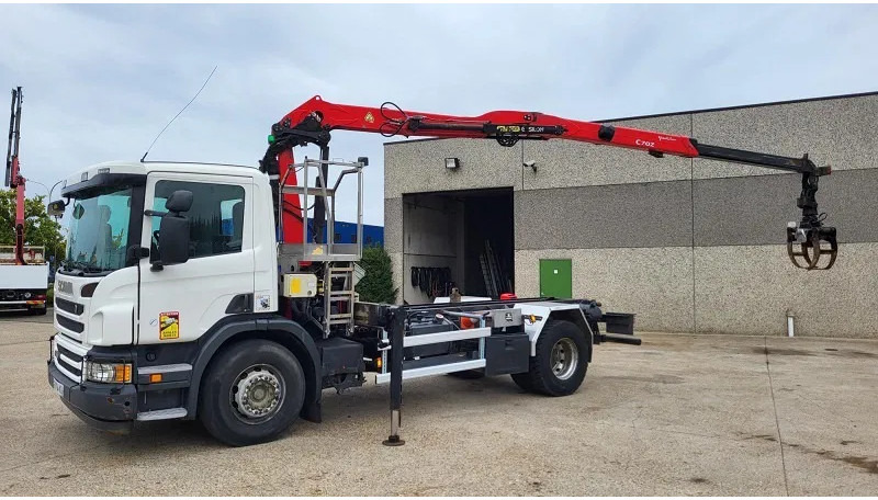 Scania P280 - Auto s hydraulickou rukou: obrázek 4 Scania P280 - Auto s hydraulickou rukou: obrázek 4