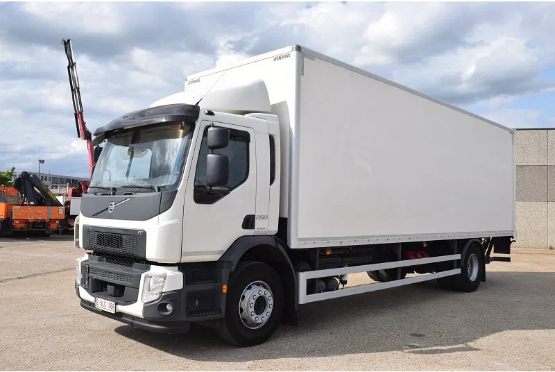 Skříňový nákladní auto Volvo FE 250: obrázek 1