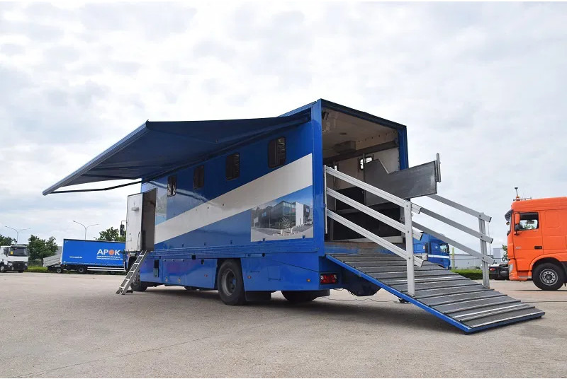 Volvo FL 250 - 19 ton ( 7 PAARDEN ) - Auto na přepravu koní: obrázek 1 Volvo FL 250 - 19 ton ( 7 PAARDEN ) - Auto na přepravu koní: obrázek 1