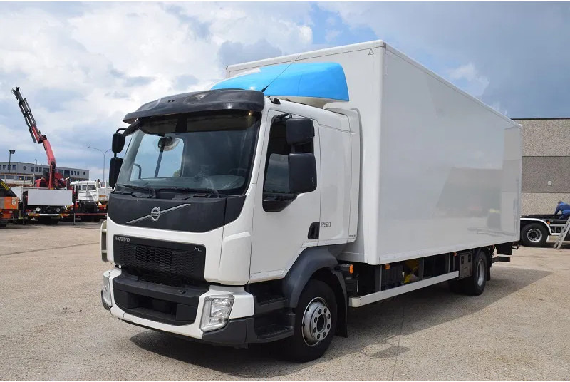 Volvo FL 250 - Skříňový nákladní auto: obrázek 2 Volvo FL 250 - Skříňový nákladní auto: obrázek 2