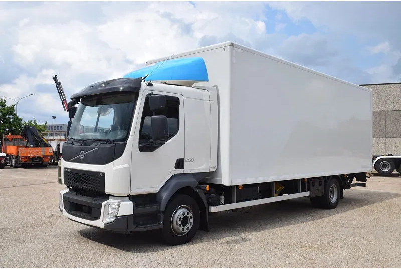 Volvo FL 250 - Skříňový nákladní auto: obrázek 1 Volvo FL 250 - Skříňový nákladní auto: obrázek 1