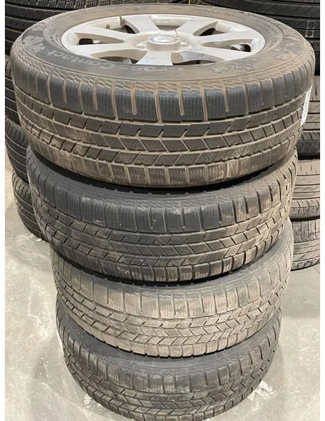 Continental Mercedes velgen met Continental banden 235/60 R17 102H M+S - Pneumatiky a ráfky pro Osobní auto: obrázek 1 Continental Mercedes velgen met Continental banden 235/60 R17 102H M+S - Pneumatiky a ráfky pro Osobní auto: obrázek 1