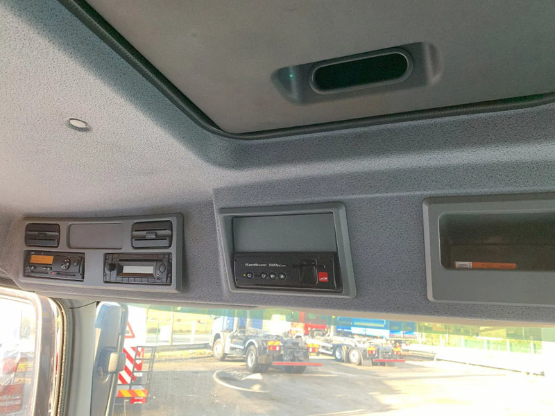 Mercedes-Benz Atego 1018 KOELING*Cruise control*Airconditioning*Geveerde bestuurdersstoel* - Skříňový nákladní auto: obrázek 4 Mercedes-Benz Atego 1018 KOELING*Cruise control*Airconditioning*Geveerde bestuurdersstoel* - Skříňový nákladní auto: obrázek 4