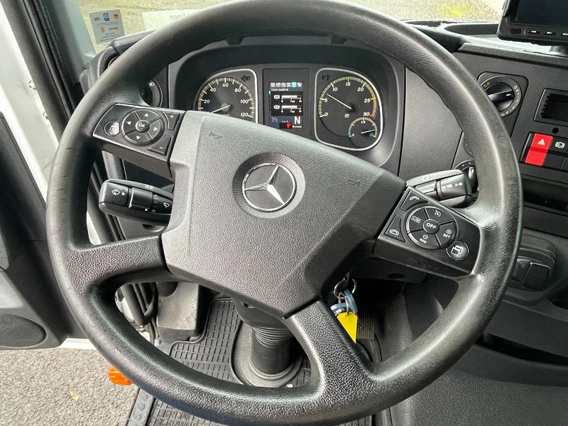 Mercedes-Benz Atego 1221 *Cruise control*Bluetooth*Elektrisch verstelbare en verwarmde spiegels - Chladírenský nákladní automobil: obrázek 3 Mercedes-Benz Atego 1221 *Cruise control*Bluetooth*Elektrisch verstelbare en verwarmde spiegels - Chladírenský nákladní automobil: obrázek 3
