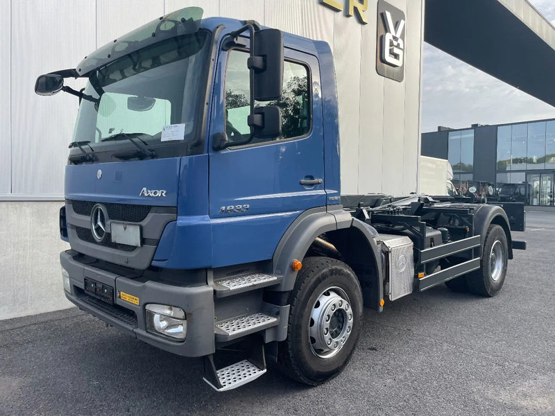 Mercedes-Benz Axor 1833 *cruise control*bluetooth*airconditioning*differentieelslot - Hákový nosič kontejnerů: obrázek 2 Mercedes-Benz Axor 1833 *cruise control*bluetooth*airconditioning*differentieelslot - Hákový nosič kontejnerů: obrázek 2