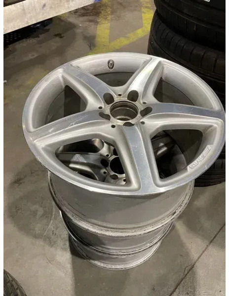 Mercedes-Benz *Occasie *3 velgen AMG* 18 inch - Ráfek pro Osobní auto: obrázek 1 Mercedes-Benz *Occasie *3 velgen AMG* 18 inch - Ráfek pro Osobní auto: obrázek 1