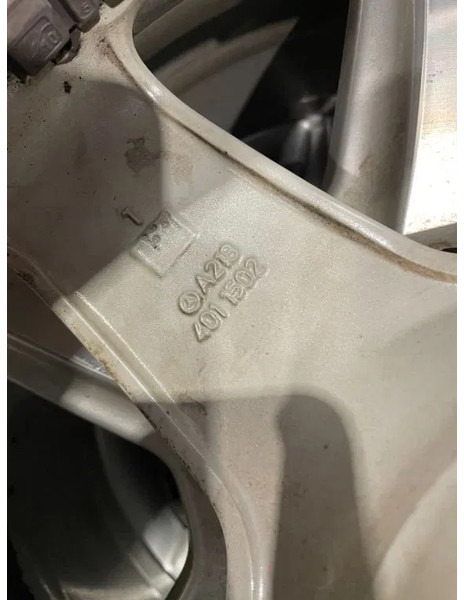 Mercedes-Benz *Occasie *3 velgen AMG* 18 inch - Ráfek pro Osobní auto: obrázek 3 Mercedes-Benz *Occasie *3 velgen AMG* 18 inch - Ráfek pro Osobní auto: obrázek 3