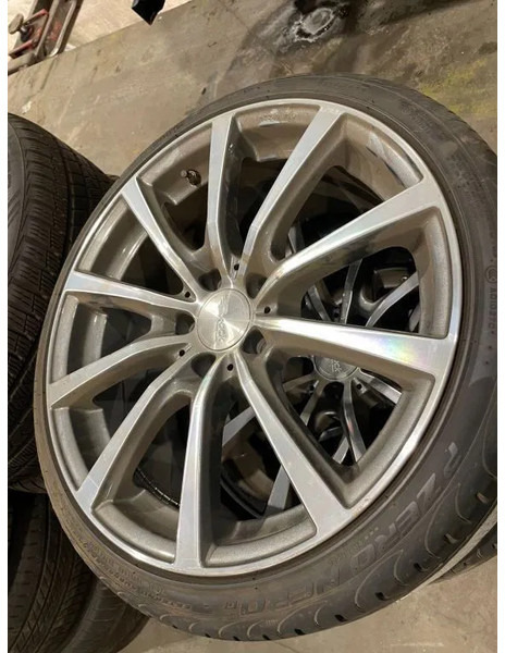 Pirelli *Brock velgen met Pirelli banden *235/35 ZR19 - Pneumatiky a ráfky pro Osobní auto: obrázek 1 Pirelli *Brock velgen met Pirelli banden *235/35 ZR19 - Pneumatiky a ráfky pro Osobní auto: obrázek 1