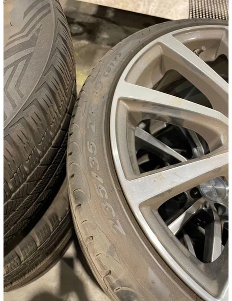 Pirelli *Brock velgen met Pirelli banden *235/35 ZR19 - Pneumatiky a ráfky pro Osobní auto: obrázek 4 Pirelli *Brock velgen met Pirelli banden *235/35 ZR19 - Pneumatiky a ráfky pro Osobní auto: obrázek 4