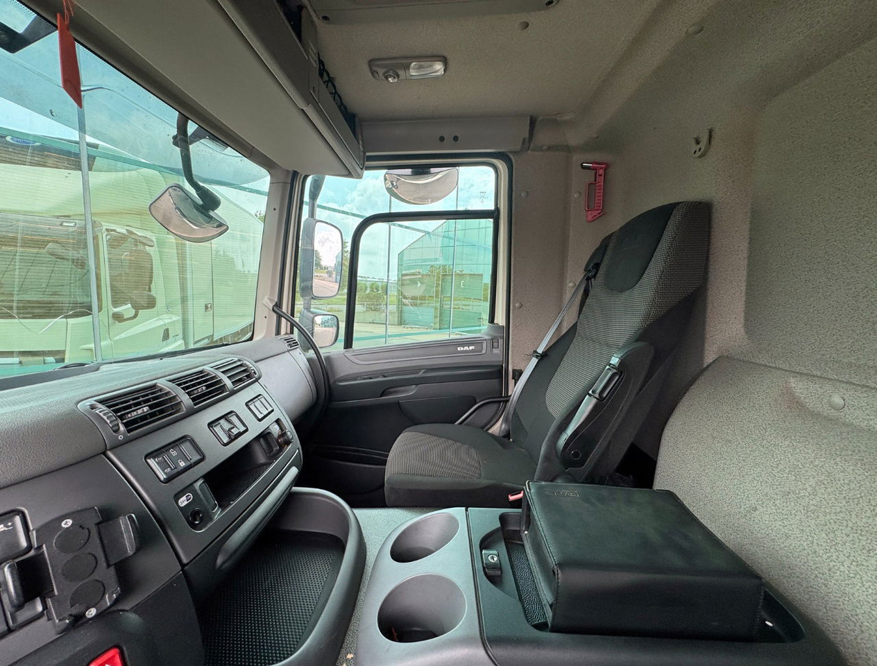 Chladírenský nákladní automobil DAF CF 290: obrázek 9