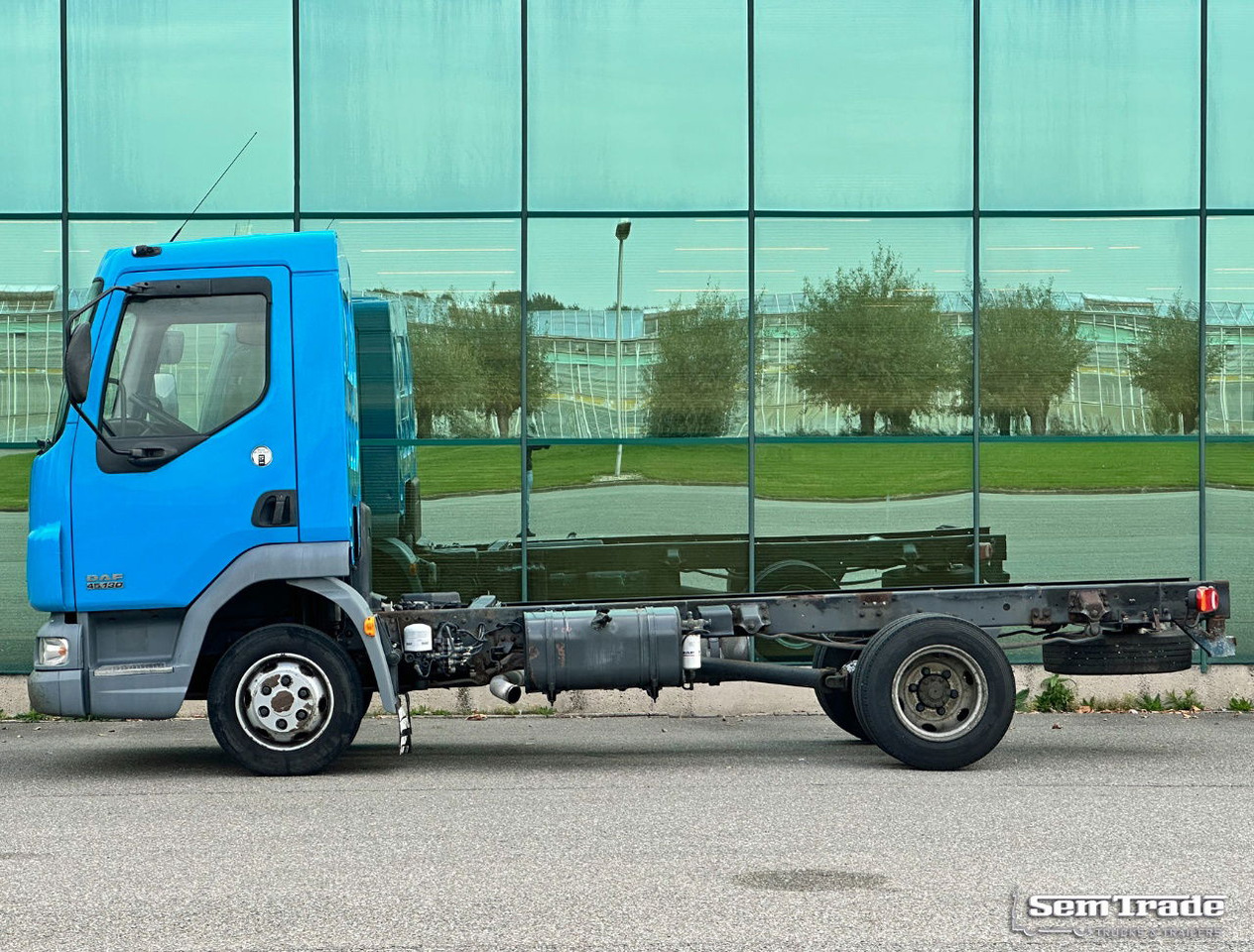 DAF LF 45.130 Euro 3 Manual Gearbox Holland-Truck - Podvozek s kabinou: obrázek 2 DAF LF 45.130 Euro 3 Manual Gearbox Holland-Truck - Podvozek s kabinou: obrázek 2