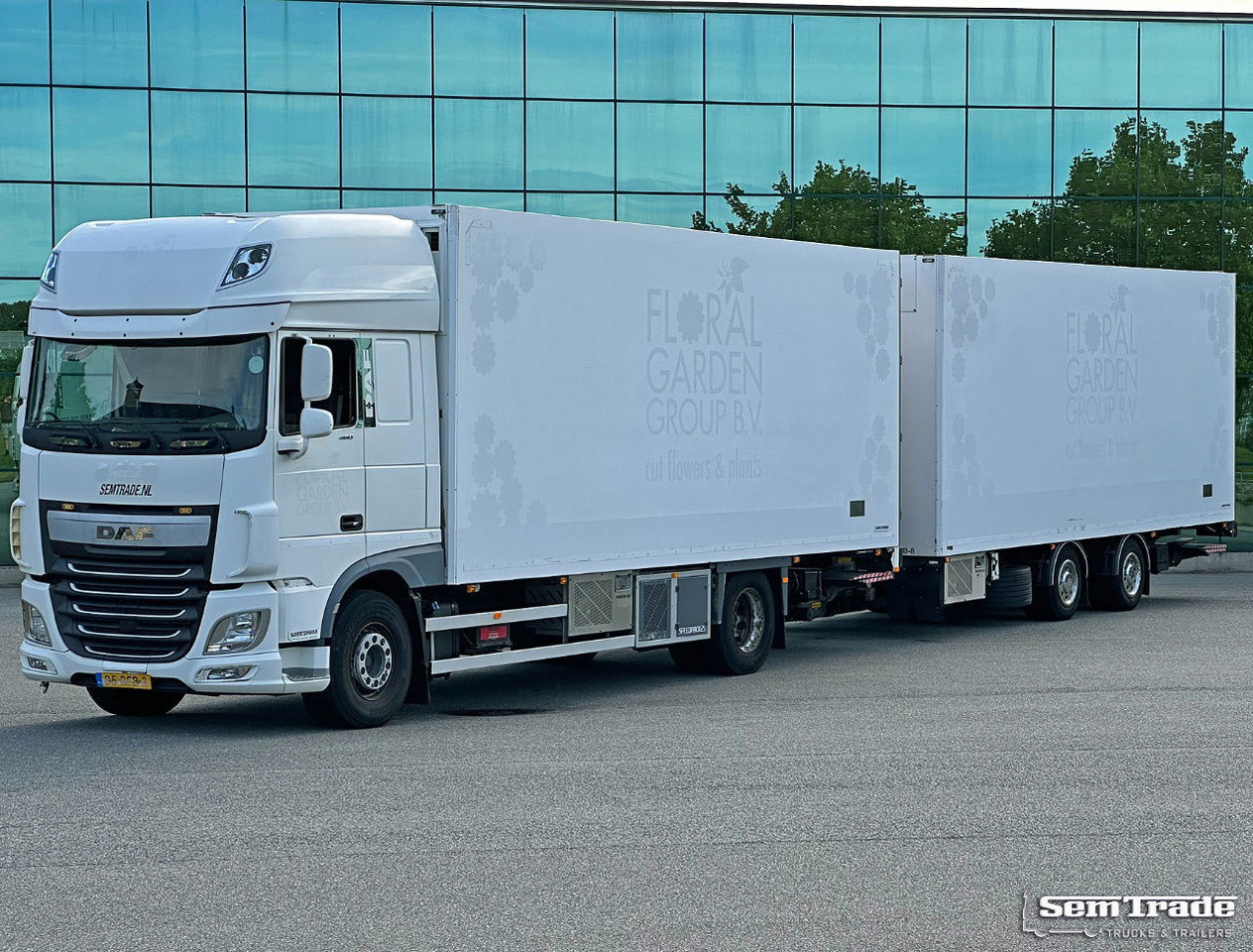 DAF XF 460 SSC Only 636.000 KM Tail Lift 24 CC + 26 CC 50 CC Combi - Chladírenský nákladní automobil: obrázek 1 DAF XF 460 SSC Only 636.000 KM Tail Lift 24 CC + 26 CC 50 CC Combi - Chladírenský nákladní automobil: obrázek 1