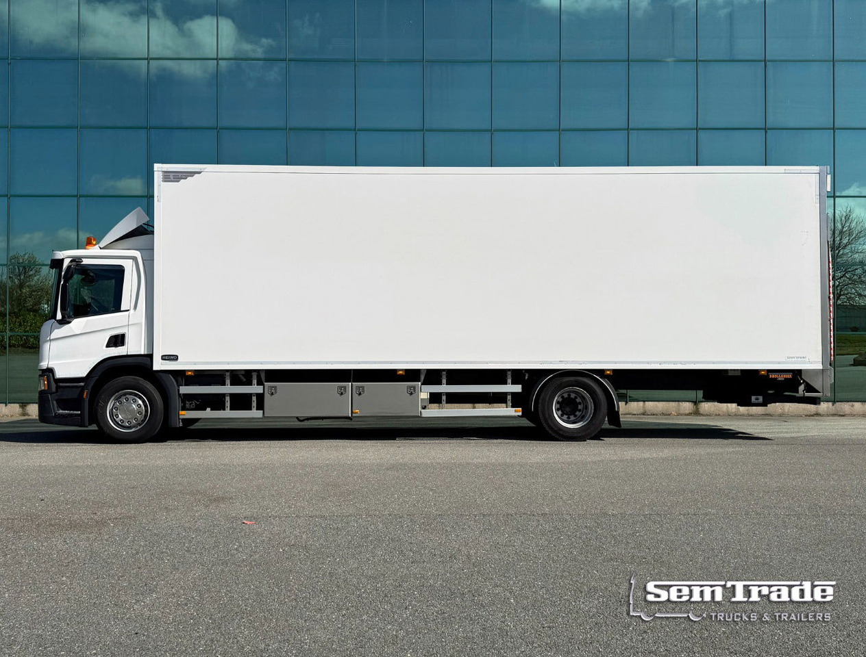 Scania P320 Heiwo 16 Karrenbak 275 CM Hoog Kachel 2.500 KG Klep Super Staat - Skříňový nákladní auto: obrázek 2 Scania P320 Heiwo 16 Karrenbak 275 CM Hoog Kachel 2.500 KG Klep Super Staat - Skříňový nákladní auto: obrázek 2