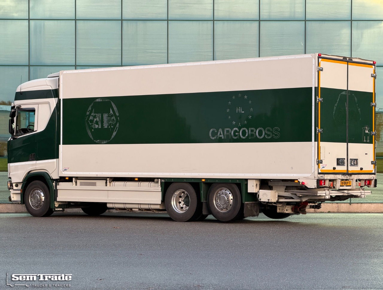 Scania S450 Full AIR Retarder VAN Beurden Isolated BOX Hydrarolls TRS Cooling NL-Truck - Chladírenský nákladní automobil: obrázek 3 Scania S450 Full AIR Retarder VAN Beurden Isolated BOX Hydrarolls TRS Cooling NL-Truck - Chladírenský nákladní automobil: obrázek 3