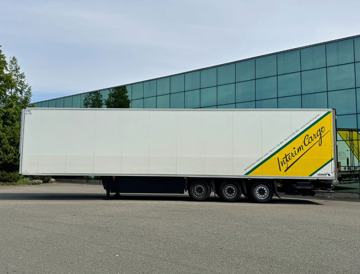 Schmitz Cargobull SCBS3B 275 CM High 250 Wide Tail Lift Carrier Vector 1550 Dopp - Chladírenský návěs: obrázek 2 Schmitz Cargobull SCBS3B 275 CM High 250 Wide Tail Lift Carrier Vector 1550 Dopp - Chladírenský návěs: obrázek 2