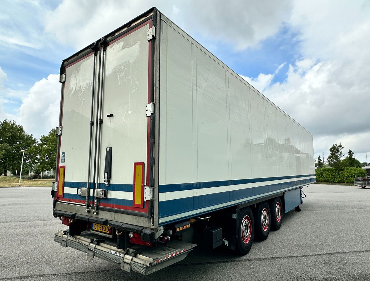 Schmitz Cargobull SCBS3B Carrier Vector 1550 Only 3367 Engine Hours Flowerwide 270 CM High Inside Lift Axle Tail Lift - Chladírenský návěs: obrázek 4 Schmitz Cargobull SCBS3B Carrier Vector 1550 Only 3367 Engine Hours Flowerwide 270 CM High Inside Lift Axle Tail Lift - Chladírenský návěs: obrázek 4