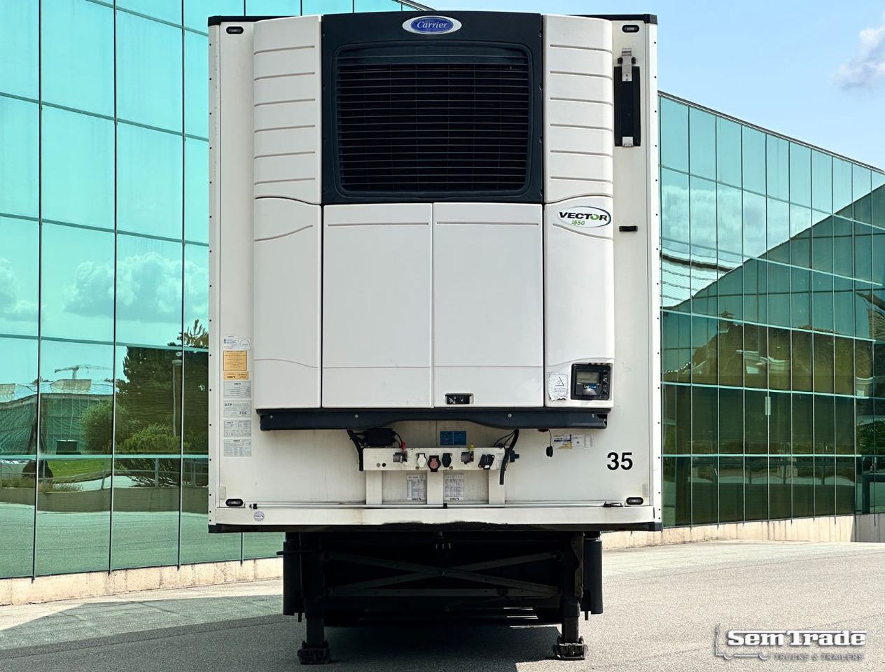 Chladírenský návěs Schmitz Cargobull SCBS3B Carrier Vector 1550 Tail Lift 275 CM High Inside TOP Condition: obrázek 7