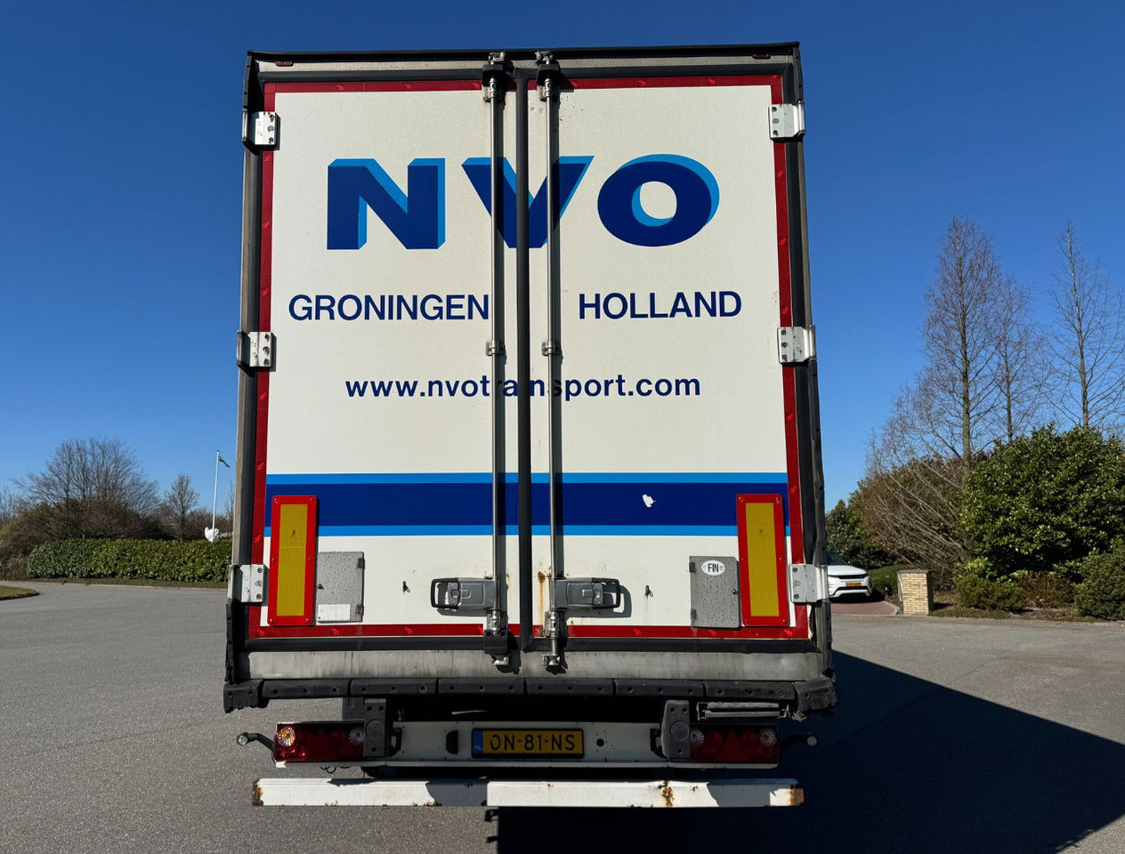 Schmitz Cargobull SCBS3B Carrier Vector SAF Axles Disc Brakes APK - TUV 02-2026 265 CM High Flowerwide 2 Pieces IN Stock - Chladírenský návěs: obrázek 4 Schmitz Cargobull SCBS3B Carrier Vector SAF Axles Disc Brakes APK - TUV 02-2026 265 CM High Flowerwide 2 Pieces IN Stock - Chladírenský návěs: obrázek 4
