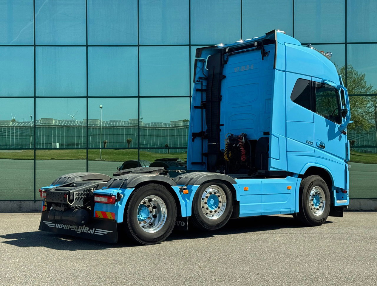 Volvo FH 500 6X2 Full AIR 671.000 KM 2x Tanks TOP Condition NL Truck - Tahač: obrázek 4 Volvo FH 500 6X2 Full AIR 671.000 KM 2x Tanks TOP Condition NL Truck - Tahač: obrázek 4