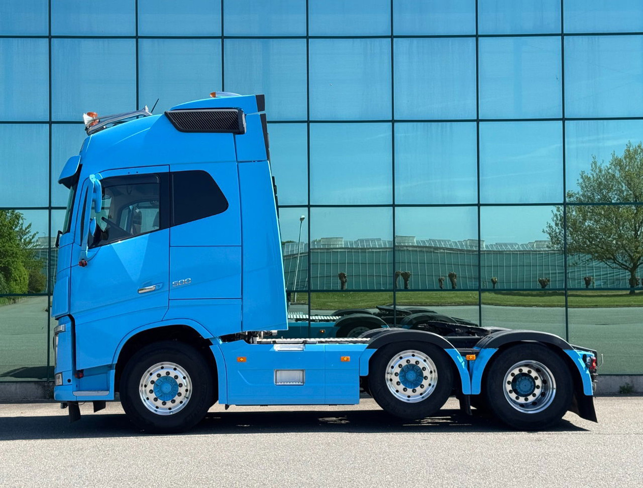 Volvo FH 500 6X2 Full AIR 671.000 KM 2x Tanks TOP Condition NL Truck - Tahač: obrázek 2 Volvo FH 500 6X2 Full AIR 671.000 KM 2x Tanks TOP Condition NL Truck - Tahač: obrázek 2