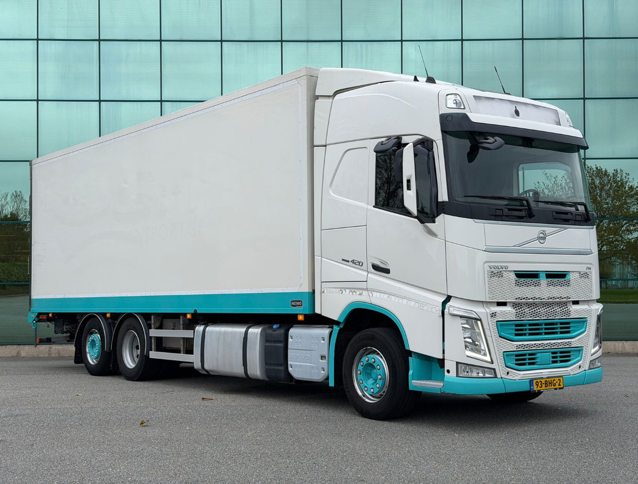 Volvo FH 420 6X2 Globetrotter Heiwo BOX 875 x 250 x 272 CM IN Thermo King T-800 490.000 KM TOP Condition NL Truck - Chladírenský nákladní automobil: obrázek 5 Volvo FH 420 6X2 Globetrotter Heiwo BOX 875 x 250 x 272 CM IN Thermo King T-800 490.000 KM TOP Condition NL Truck - Chladírenský nákladní automobil: obrázek 5