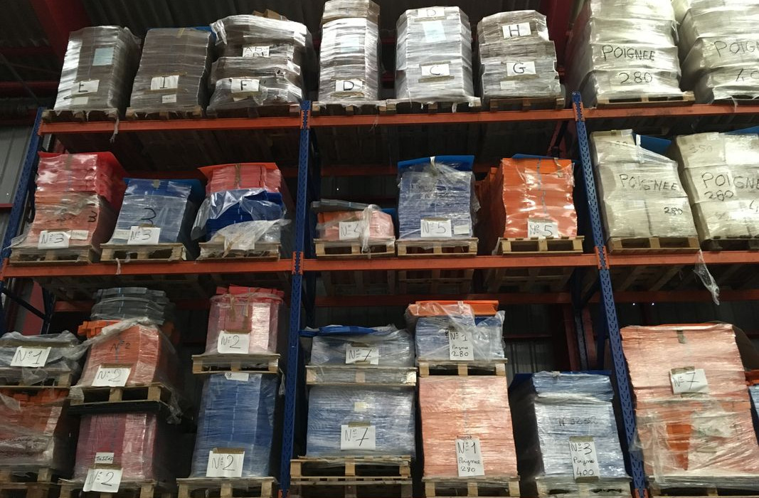 Caisses plastiques et Boites a becs toutes dimensions - Nástroj/ Vybavení: obrázek 1 Caisses plastiques et Boites a becs toutes dimensions - Nástroj/ Vybavení: obrázek 1