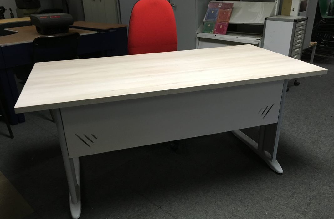 Mobilier de bureau Occasion et Neuf - Nástroj/ Vybavení: obrázek 1 Mobilier de bureau Occasion et Neuf - Nástroj/ Vybavení: obrázek 1
