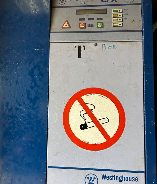 Chargeurs de batteries de traction pour elevateurs , transpalettes , gerbeurs electriques - Průmyslová technika: obrázek 5 Chargeurs de batteries de traction pour elevateurs , transpalettes , gerbeurs electriques - Průmyslová technika: obrázek 5