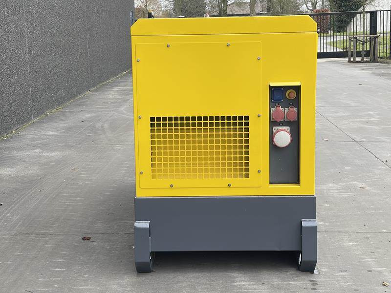 Atlas-Copco QAS 100 - Elektrický generátor: obrázek 3 Atlas-Copco QAS 100 - Elektrický generátor: obrázek 3
