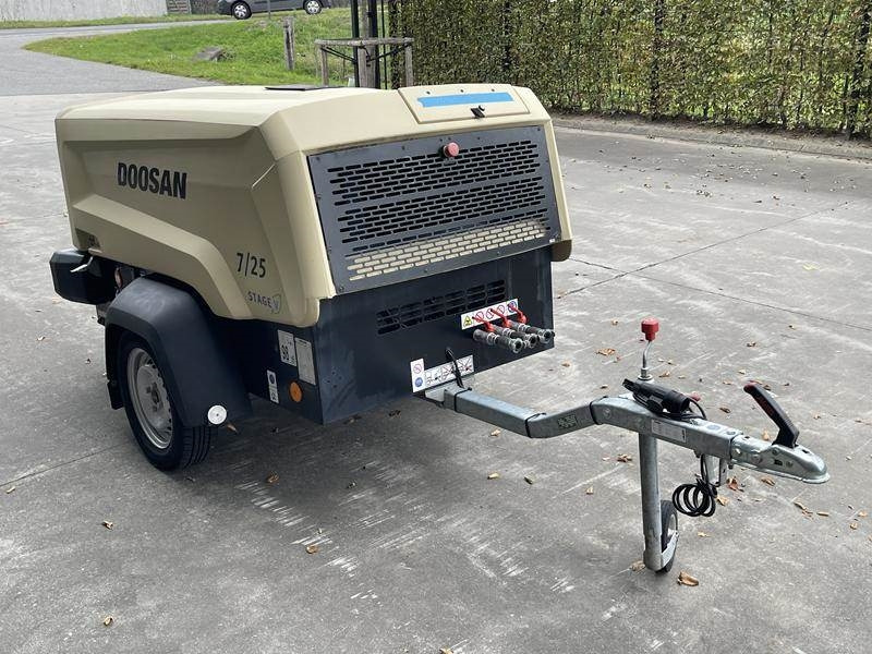 Doosan 7 / 25 - G - N - Mobilní kompresor: obrázek 3 Doosan 7 / 25 - G - N - Mobilní kompresor: obrázek 3