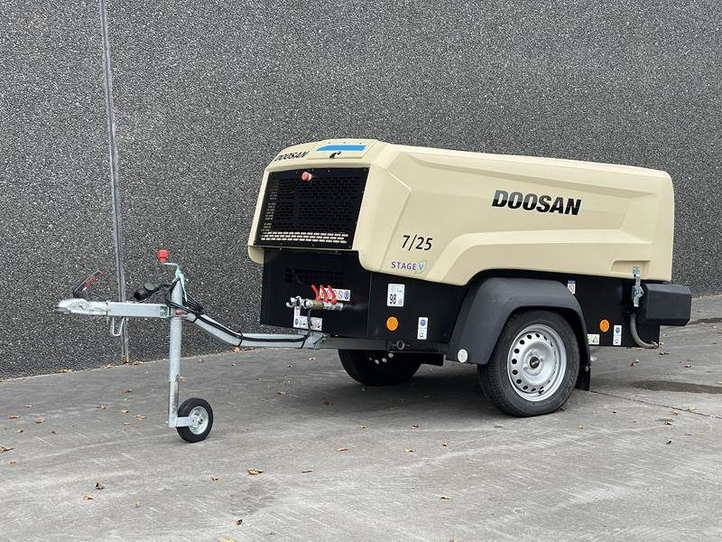 Doosan 7 / 25 - G - N - Mobilní kompresor: obrázek 1 Doosan 7 / 25 - G - N - Mobilní kompresor: obrázek 1