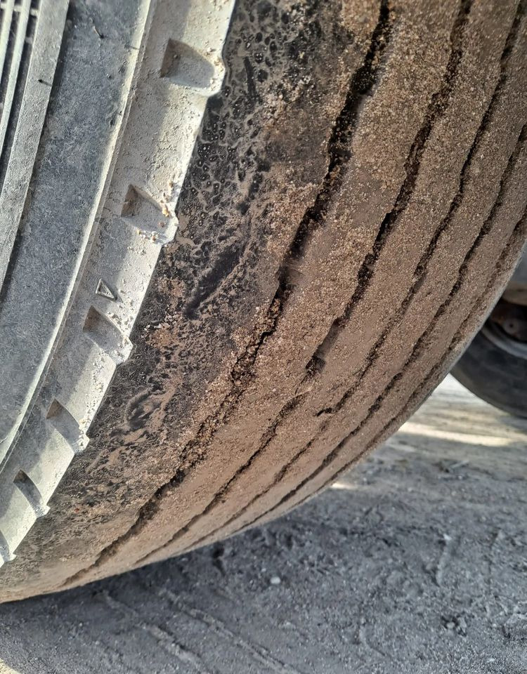 Krone Przyczepa KRONE Budowlanka - Přívěs plato/ Valník: obrázek 3 Krone Przyczepa KRONE Budowlanka - Přívěs plato/ Valník: obrázek 3